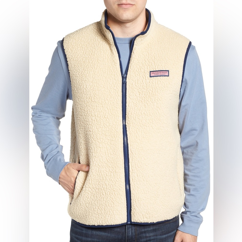 Vineyard Vines Shearling Vest + Navy Blue Piping Detail & Zipper-Mens M